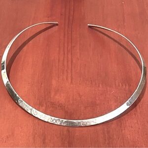 Rare Retired James Avery Sterling silver hammered choker necklace